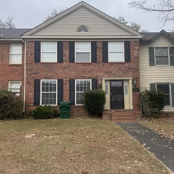 176 Fairway Woods Dr — Photo 2