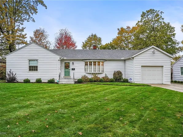 2438 N Haven Blvd, Cuyahoga Falls, OH 44223