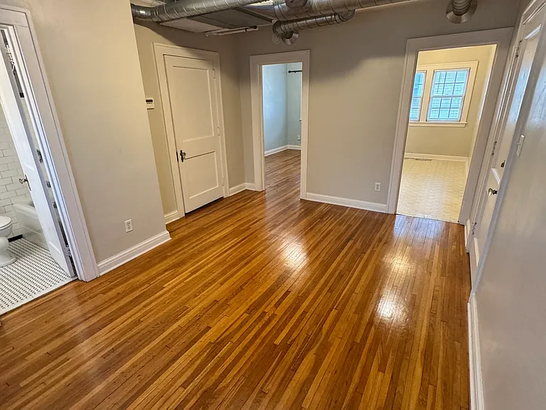 417 Lyon St NE #4 — Photo 4