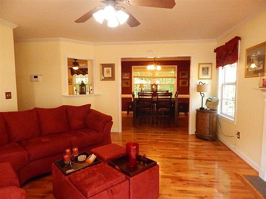 2nd image of 320 Annabel Dr