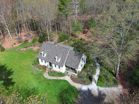 2nd image of 21 Nobleboro Woods Road