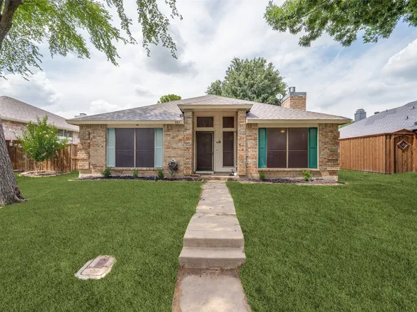 987 Downey Dr, Lewisville, TX 75067