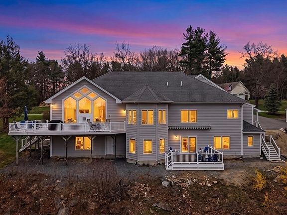 2nd image of 8 Ledgewood Drive