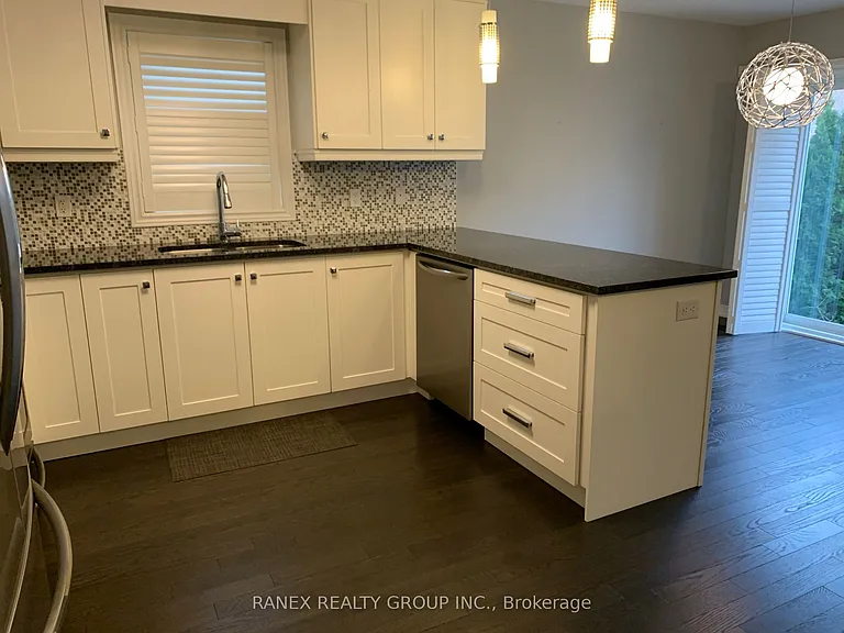 20 Muzzo Dr — Photo 15