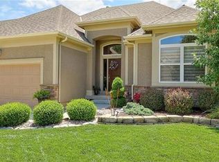1333 NE Kenwood Dr, Lees Summit, MO 64064