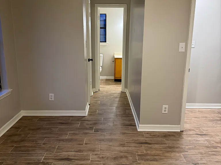 200 Prince Dr #1 — Photo 7