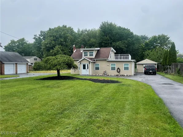 5242 W 220th St, Fairview Park, OH 44126