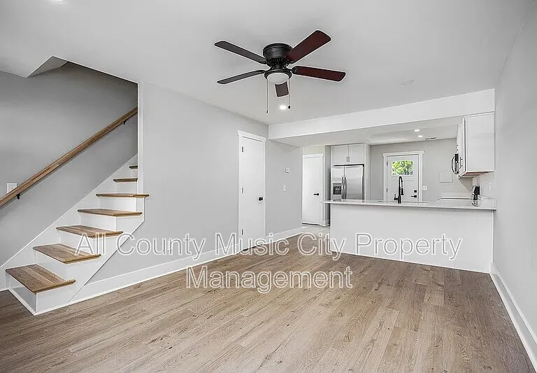 1907 S Lyle Ln — Photo 7