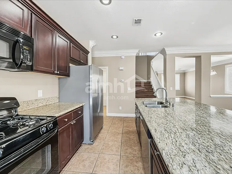 3579 April Springs St — Photo 4