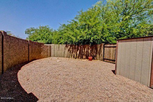 5th image of 2341 E County Down Dr