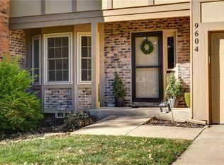 9604 Nieman Pl, Overland Park, KS 66214
