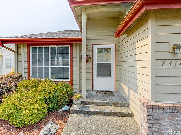 3rd image of 8414 76th Ave NE