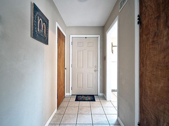 2nd image of 1420 Bower St