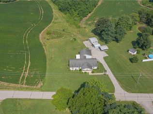 11045 Hillcrest Dr SW, Mauckport, IN 47142