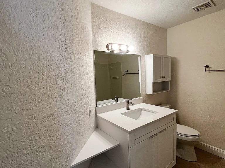 9617 Riverside Dr #6 — Photo 29