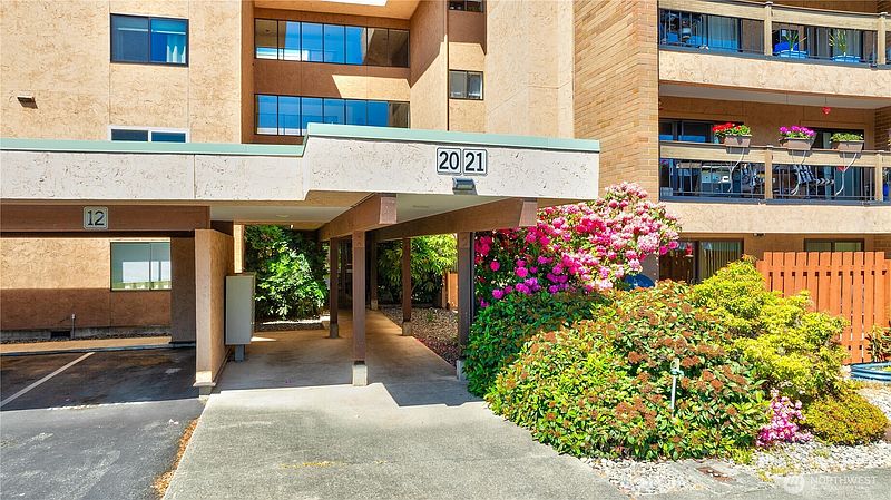 3rd image of 2021 N LaVenture Road #107