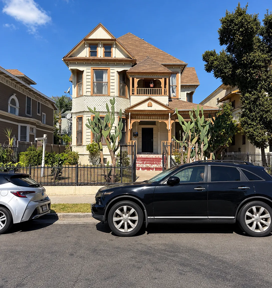 3 bed, $2,900 — Photo 1
