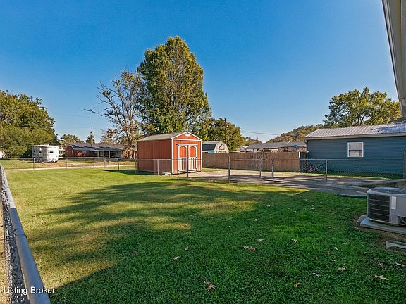 5th image of 323 Port William Ln