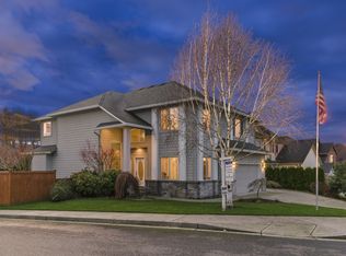 809 N 9th Way, Ridgefield, WA 98642