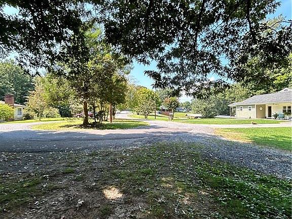 2nd image of 0 Circle Dr
