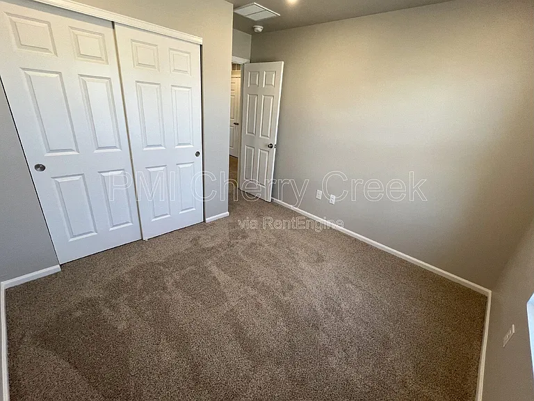 741 N Tempe St — Photo 28