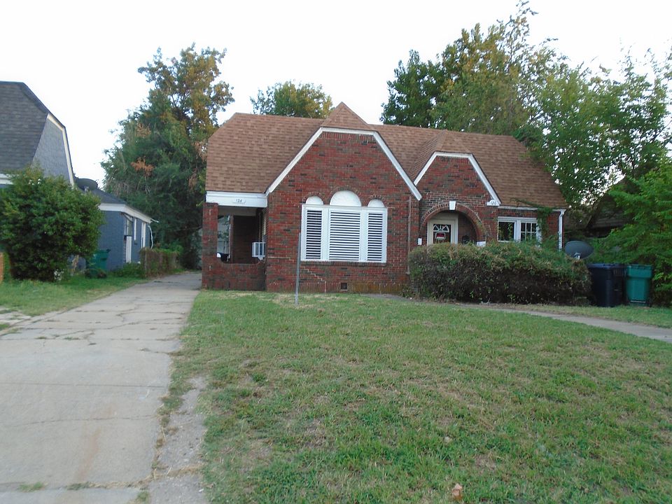 Front view of the duplex Home, with the left side being the east side unit and the right side being the west side unit