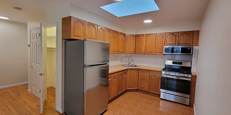1st image of 245 5th Ave APT 2R