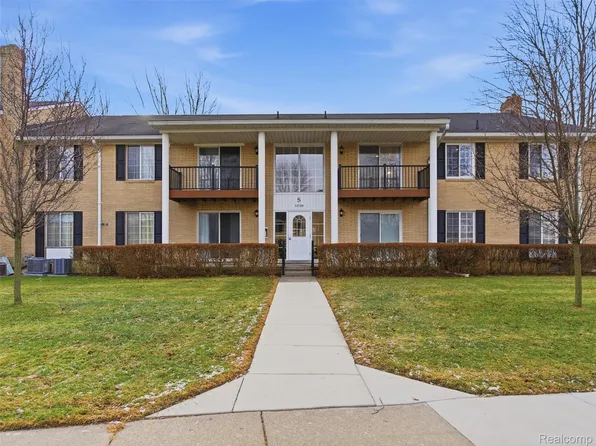 11720 Ina Dr #87, Sterling Heights, MI 48312