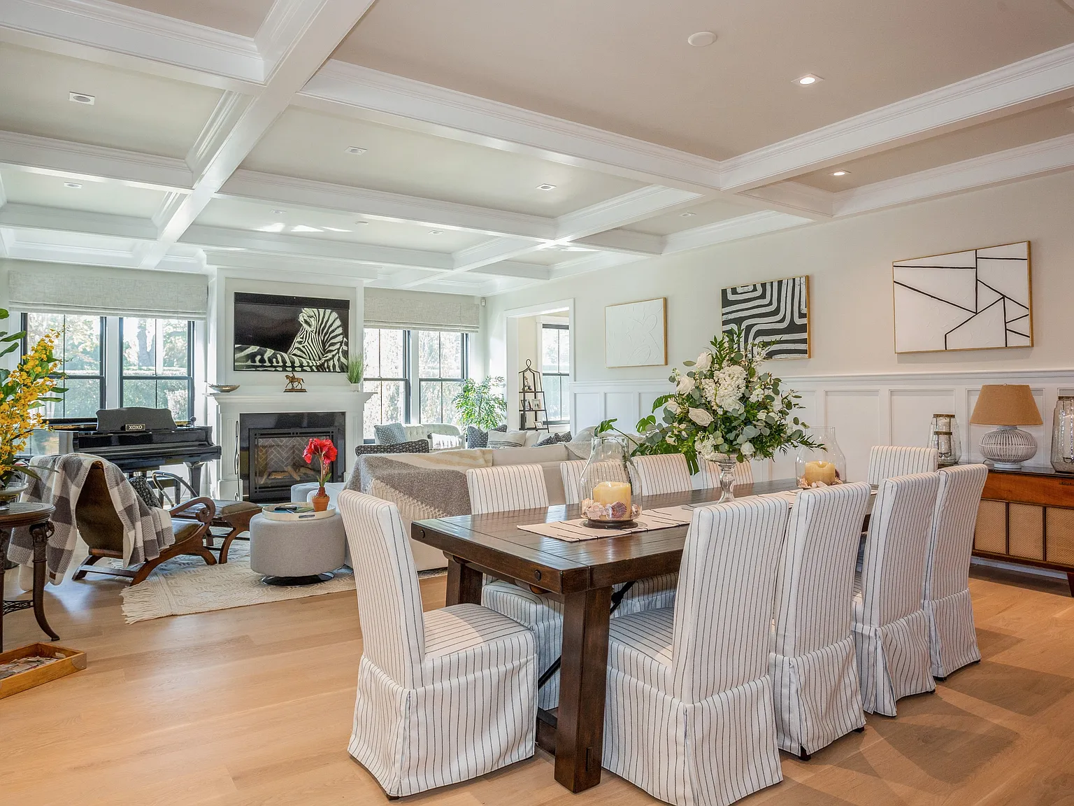 Modern Farm Style Home with Studio — Photo 3