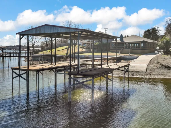 1004 W Lake Dr, Weatherford, TX 76087
