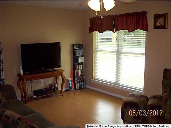 4th image of 367 W Chalfont Dr