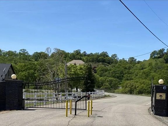 2nd image of Deer Crest Trl