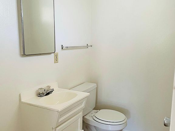 5th image of 6575 Cleomoore Ave