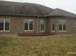 1570 Liberty Rd, Jacksonville, IL 62650