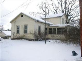 61445 N Main St, Jones, MI 49061