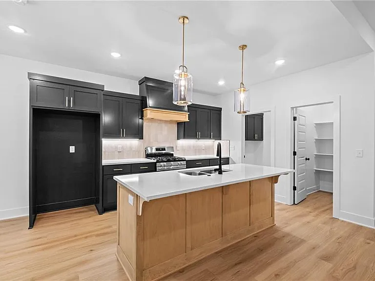 6 Tarland Ln — Photo 6