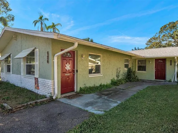 926 Lake Palms Dr, Largo, FL 33771