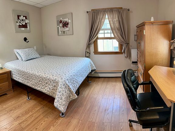 2nd floor bedroom $850