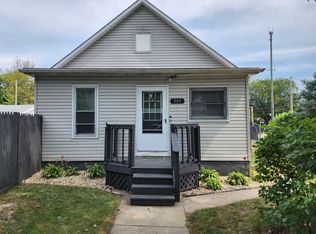 305 Newell St, Depue, IL 61322