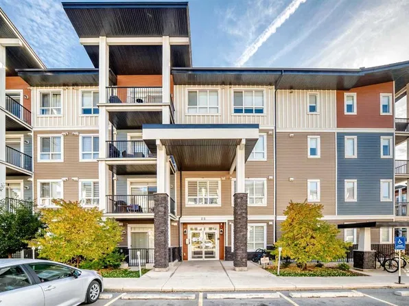 25 NW Walgrove Walk SE #110, Calgary, AB T2X 5E2