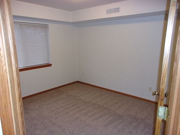5th image of 50 Zeller Xing APT 101