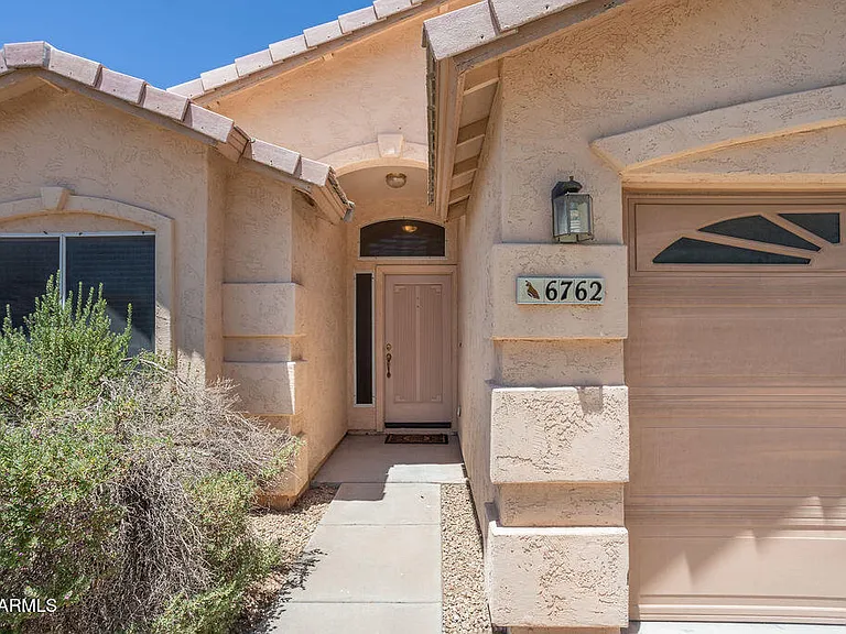 6762 W Del Mar Ln — Photo 3