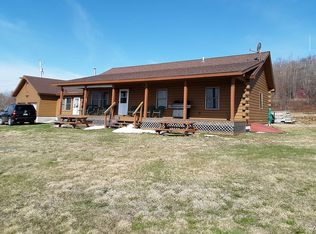 2960 W Hill Dr, Readsboro, VT 05350