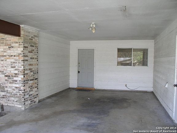 3rd image of 514 Southtrail Dr