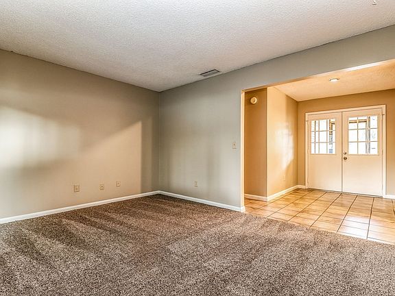 3rd image of 502 Wynnwood Dr