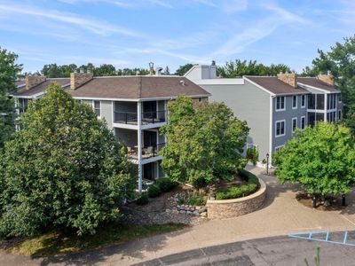 3030 Saint Albans Mill Rd APT 211, Minnetonka, MN, 55305