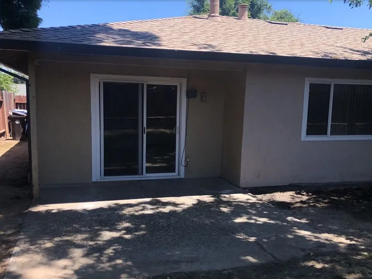 7521 Blackthorne Way — Photo 25