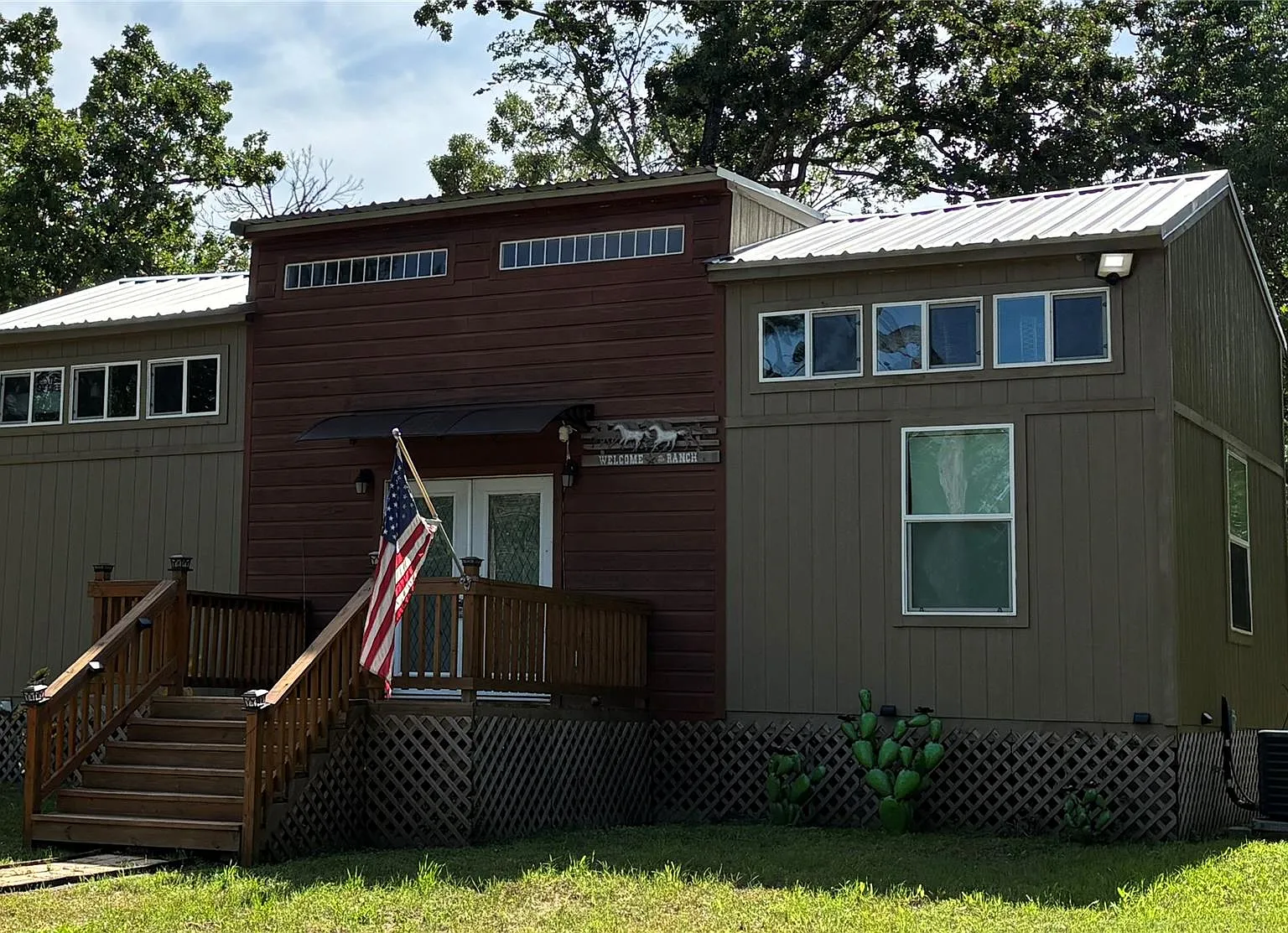 2 bed, 1.0 bath, 800 sqft, $1,250 — Photo 1