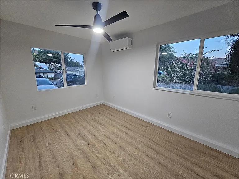 324 E Citron St #324 — Photo 3