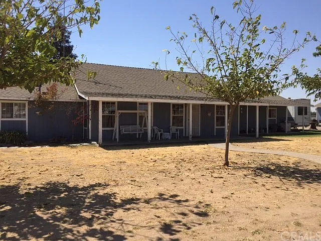 18818 Avenue 24 photo 1